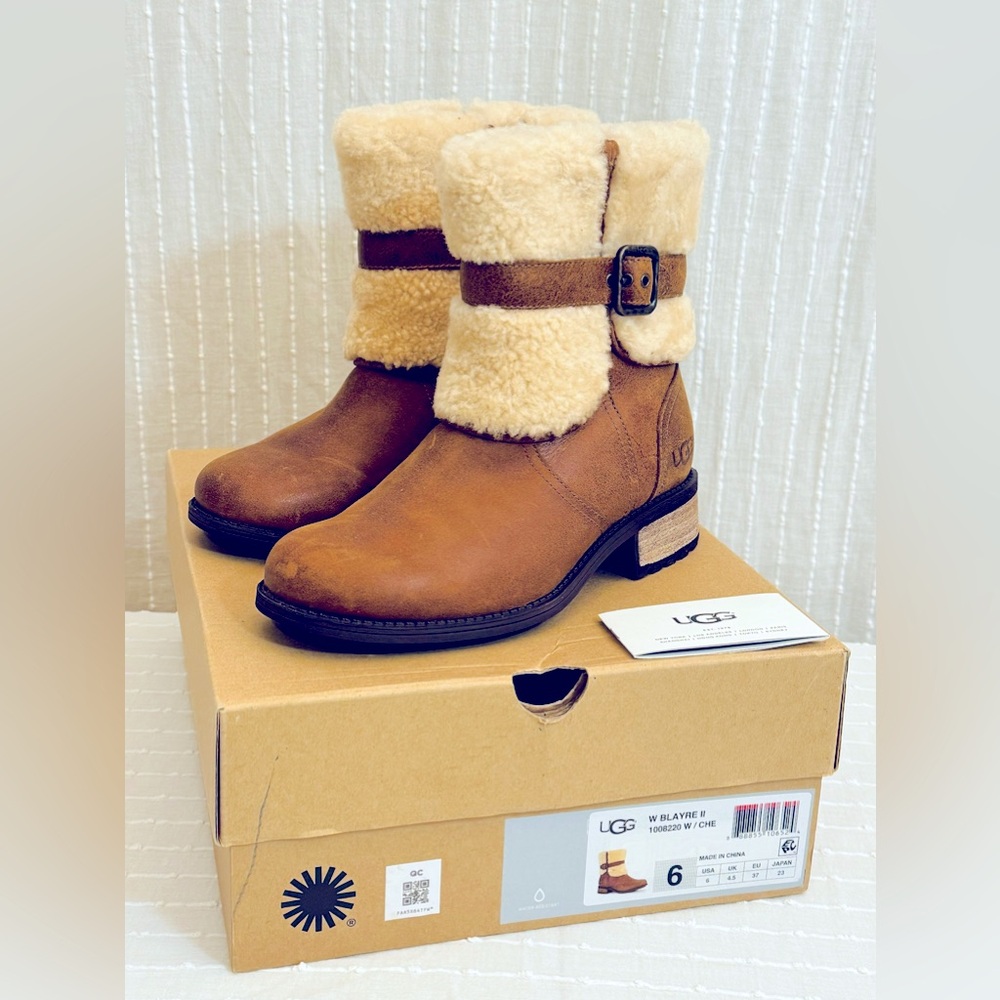 UGG W Blayre II Boots Chestnut Size 6 Authentic With Box And Brand Booklet